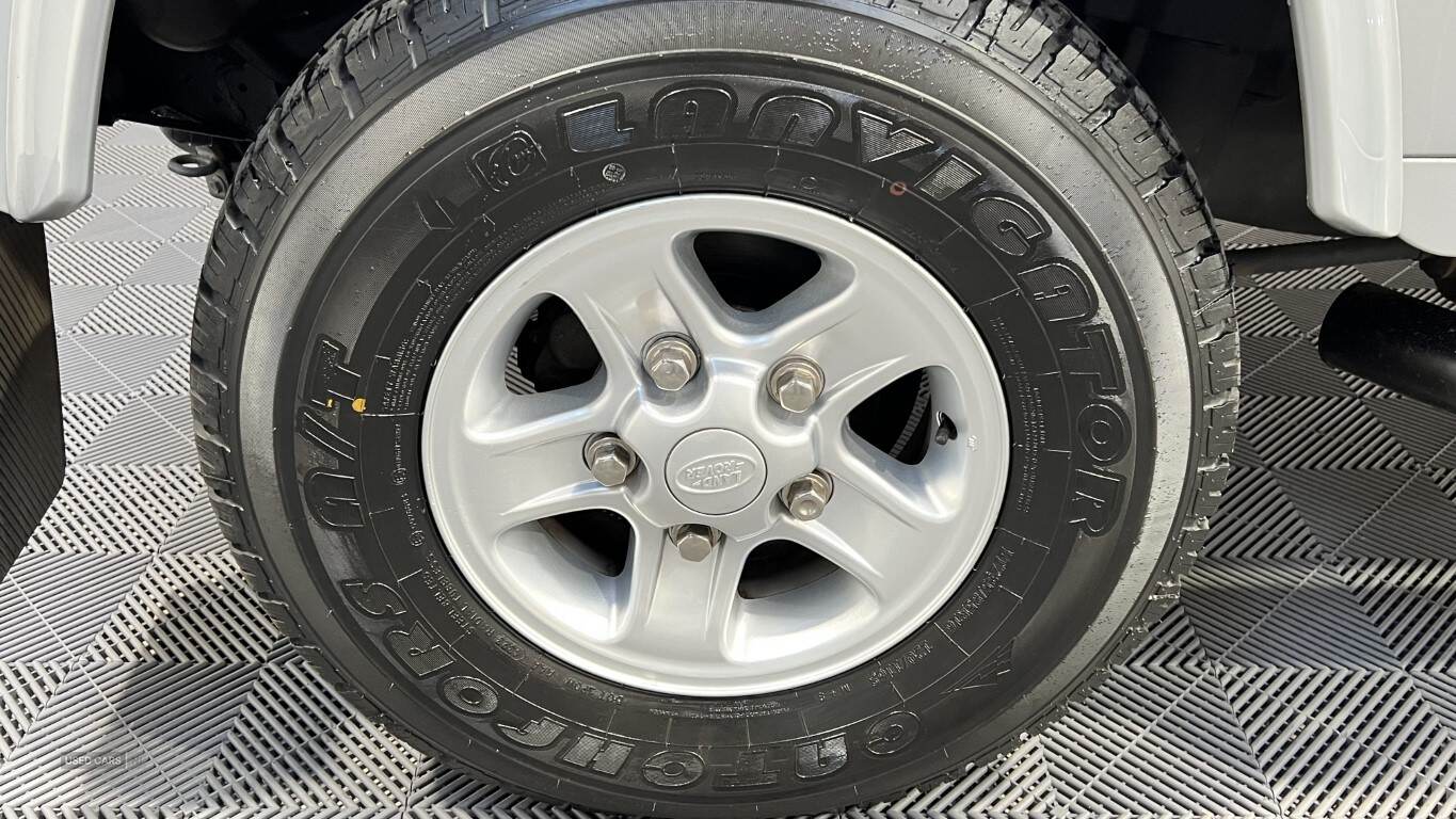 Dec 2009 Land Rover Defender XS Station Wagon TDCi