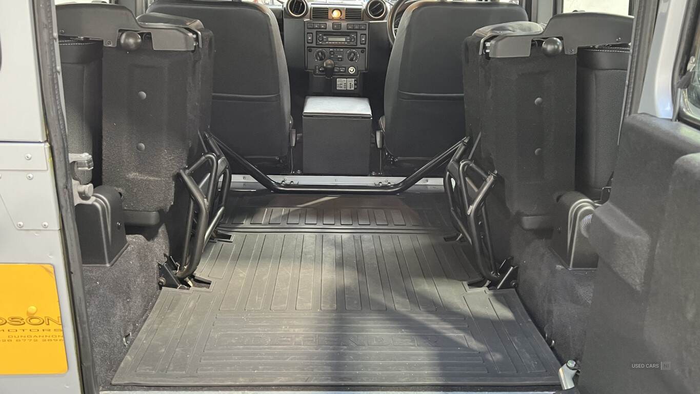 Dec 2009 Land Rover Defender XS Station Wagon TDCi
