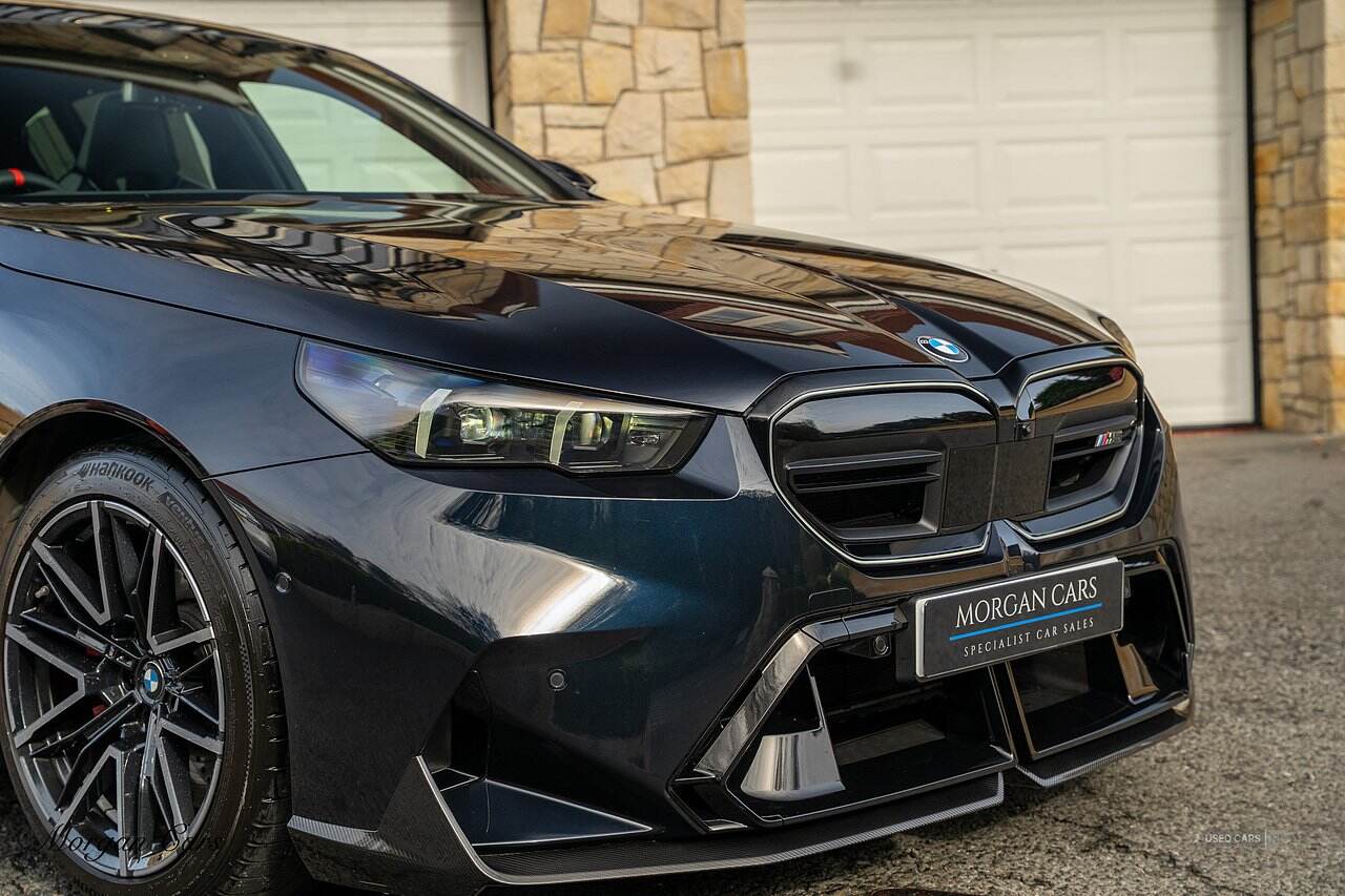  2024 BMW M5 4.4 22.1kWh Saloon 4dr Petrol Plug-in Hybrid Steptronic xDrive Euro 6 (s/s) (727 ps)