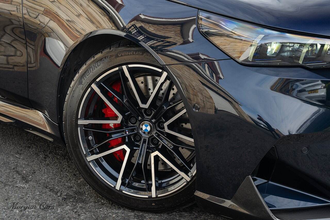  2024 BMW M5 4.4 22.1kWh Saloon 4dr Petrol Plug-in Hybrid Steptronic xDrive Euro 6 (s/s) (727 ps)