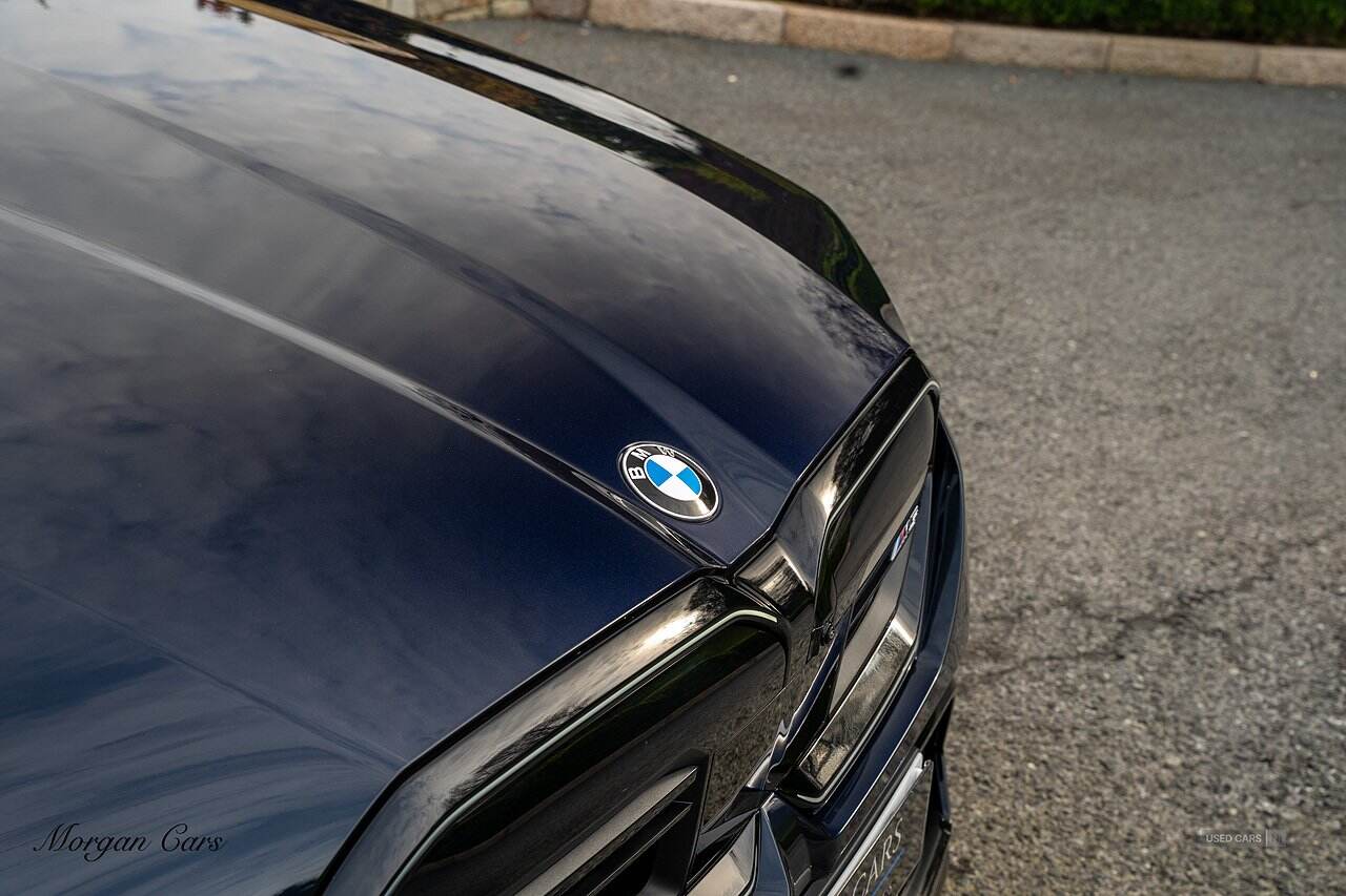  2024 BMW M5 4.4 22.1kWh Saloon 4dr Petrol Plug-in Hybrid Steptronic xDrive Euro 6 (s/s) (727 ps)
