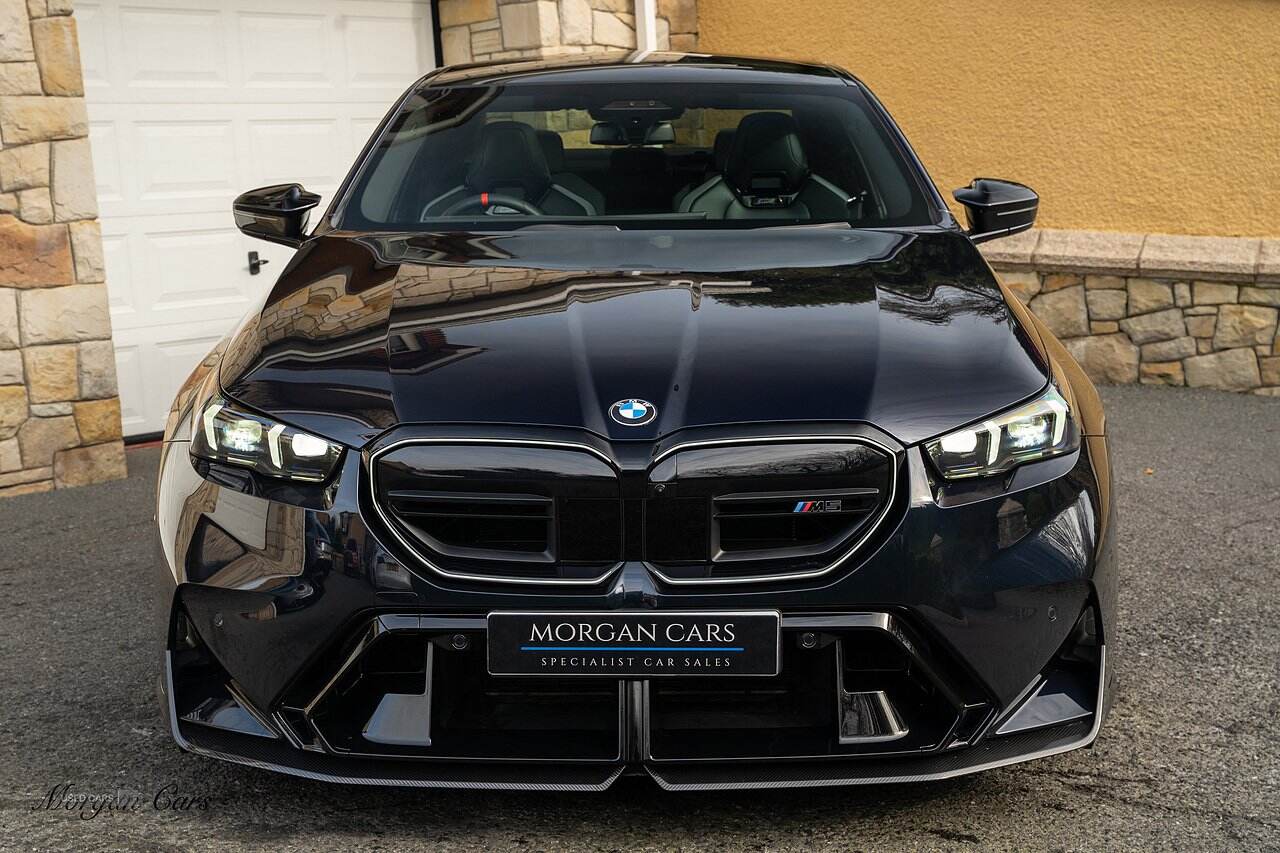  2024 BMW M5 4.4 22.1kWh Saloon 4dr Petrol Plug-in Hybrid Steptronic xDrive Euro 6 (s/s) (727 ps)