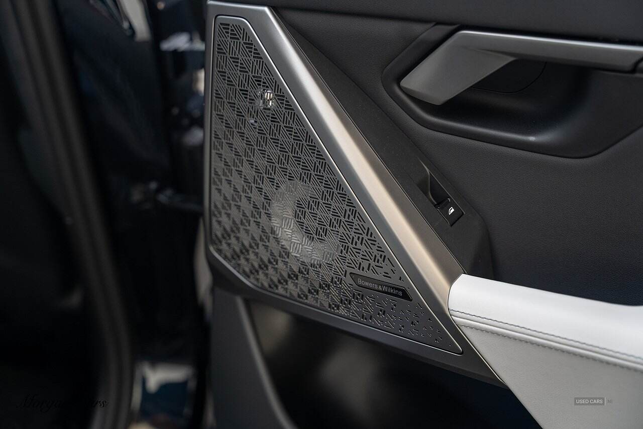  2024 BMW M5 4.4 22.1kWh Saloon 4dr Petrol Plug-in Hybrid Steptronic xDrive Euro 6 (s/s) (727 ps)