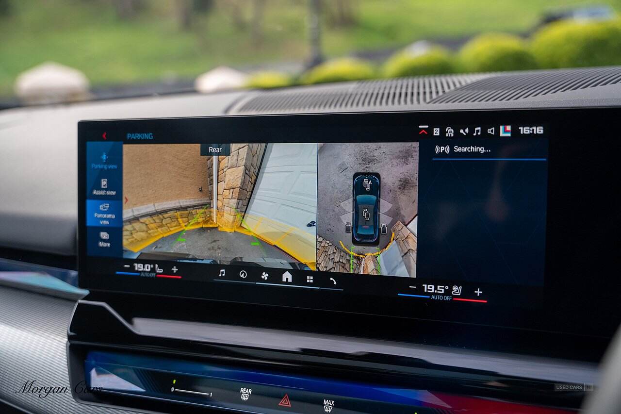  2024 BMW M5 4.4 22.1kWh Saloon 4dr Petrol Plug-in Hybrid Steptronic xDrive Euro 6 (s/s) (727 ps)