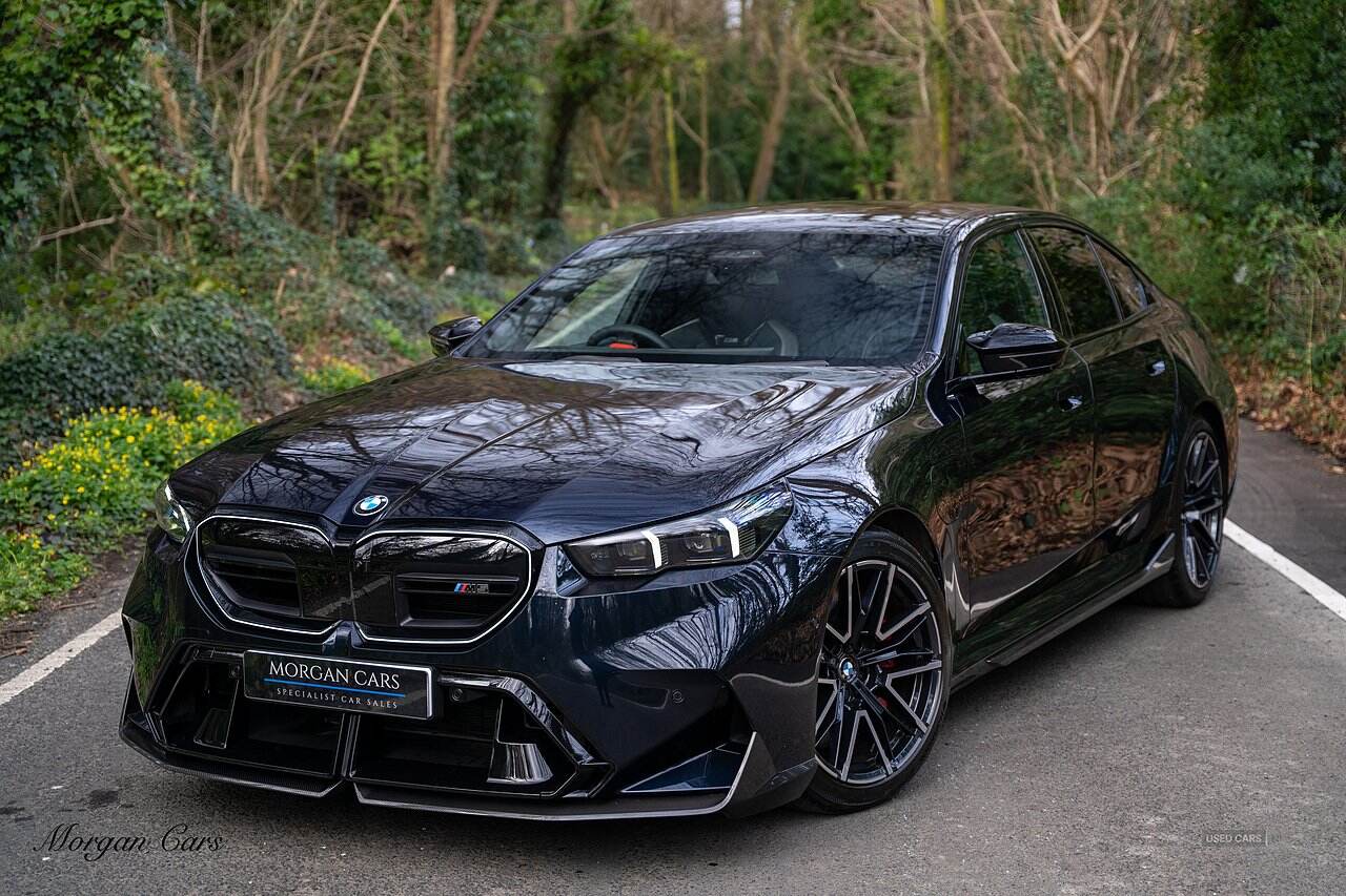  2024 BMW M5 4.4 22.1kWh Saloon 4dr Petrol Plug-in Hybrid Steptronic xDrive Euro 6 (s/s) (727 ps)