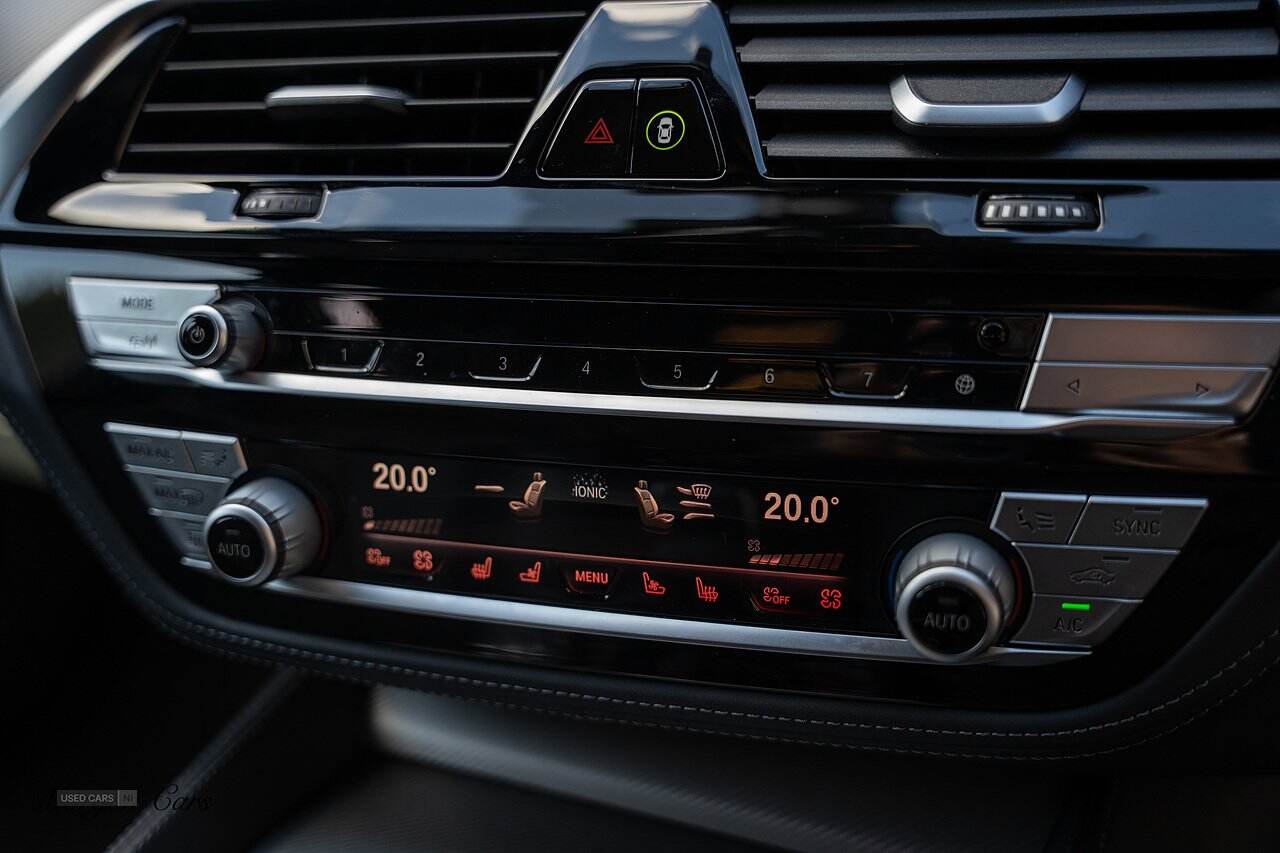  2021 BMW M5 4.4i V8 Competition Saloon 4dr Petrol Steptronic xDrive Euro 6 (s/s) (625 ps)