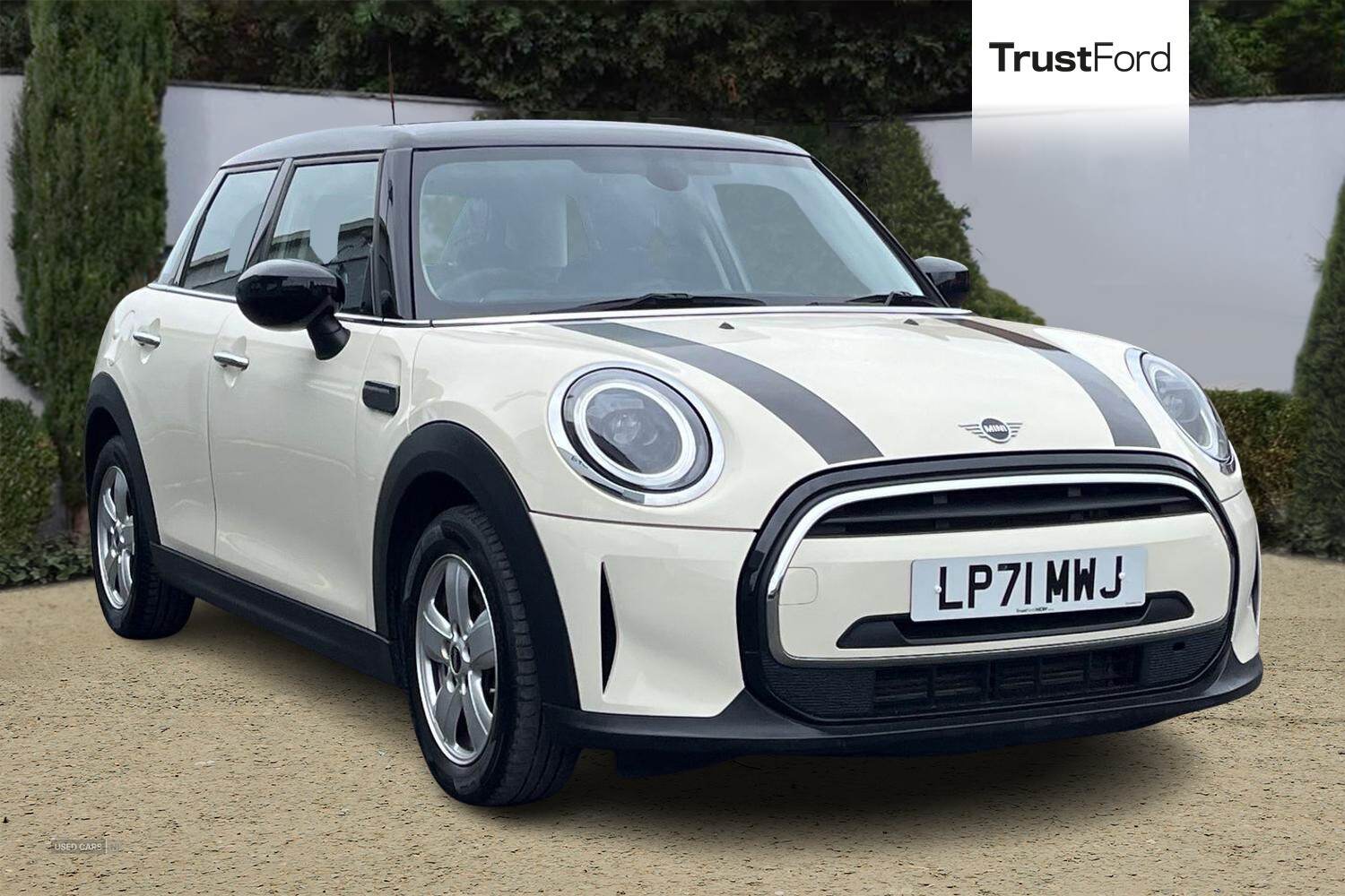 Feb 2022 MINI HATCHBACK 1.5 Cooper Classic 5dr Auto