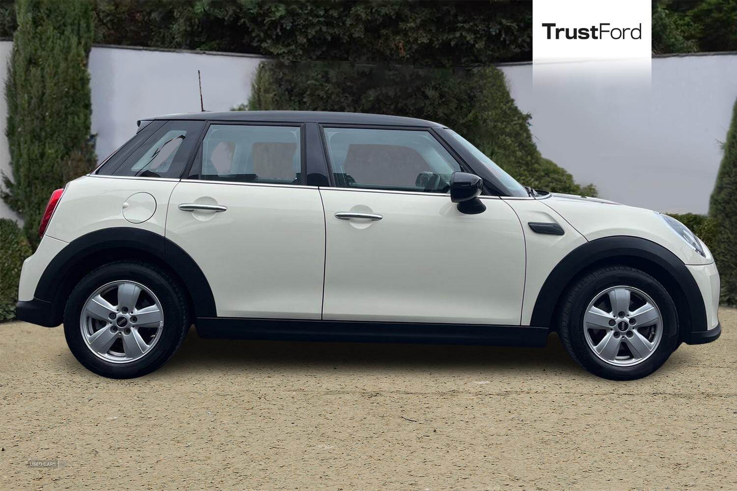 Feb 2022 MINI HATCHBACK 1.5 Cooper Classic 5dr Auto