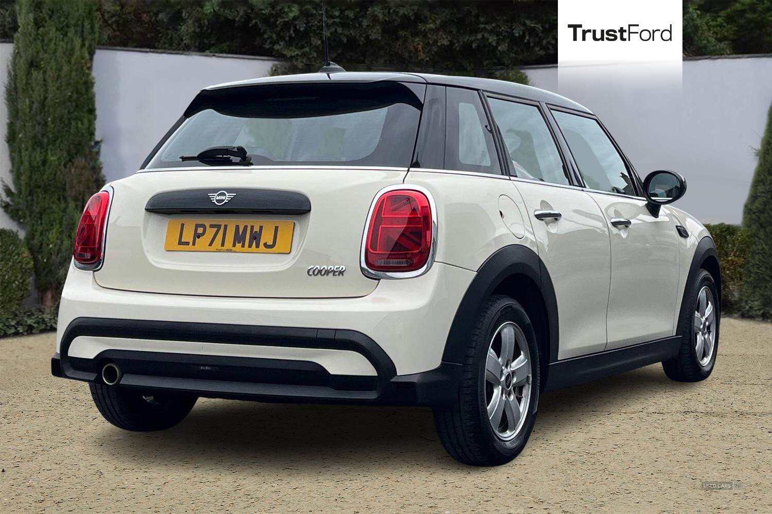 Feb 2022 MINI HATCHBACK 1.5 Cooper Classic 5dr Auto
