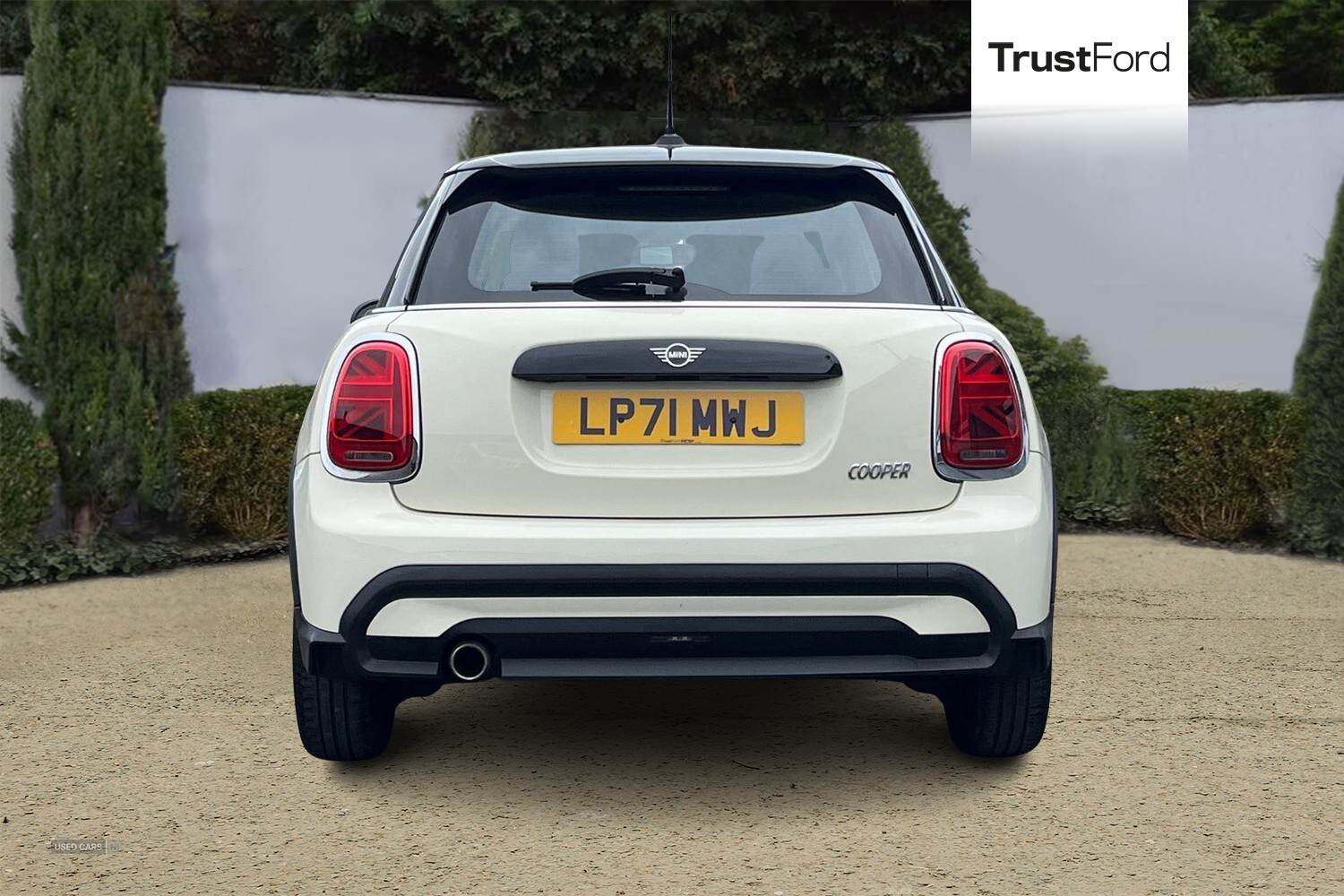 Feb 2022 MINI HATCHBACK 1.5 Cooper Classic 5dr Auto