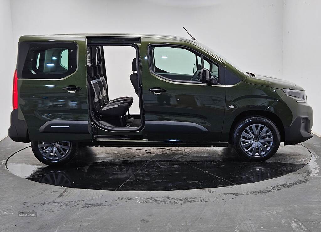  2025 Citroen Berlingo Multispace 1.5BHDI 130HP PLUS + MAX EAT8 AUTO