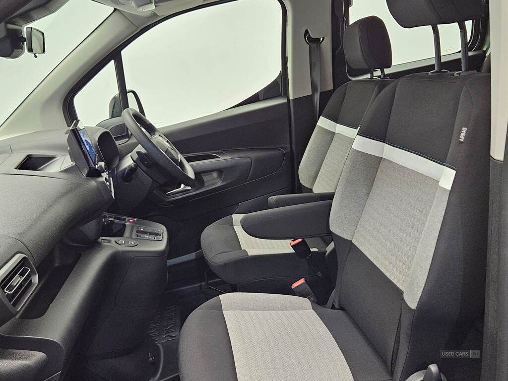  2025 Citroen Berlingo Multispace 1.5BHDI 130HP PLUS + MAX EAT8 AUTO