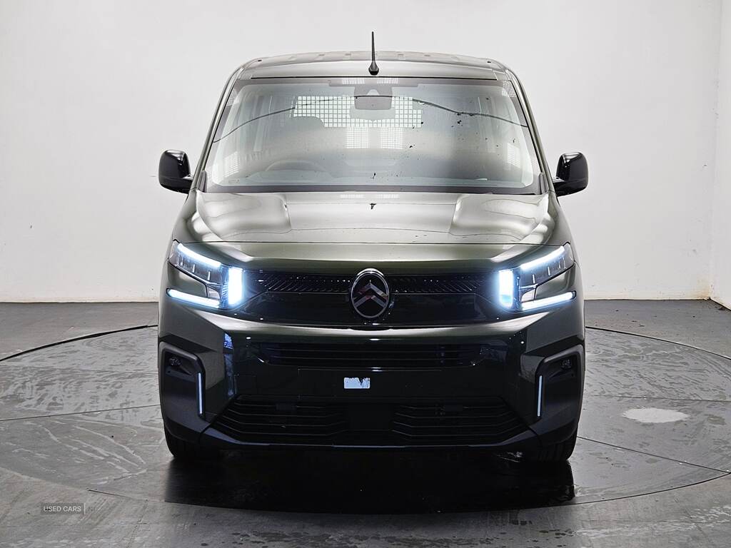  2025 Citroen Berlingo Multispace 1.5BHDI 130HP PLUS + MAX EAT8 AUTO