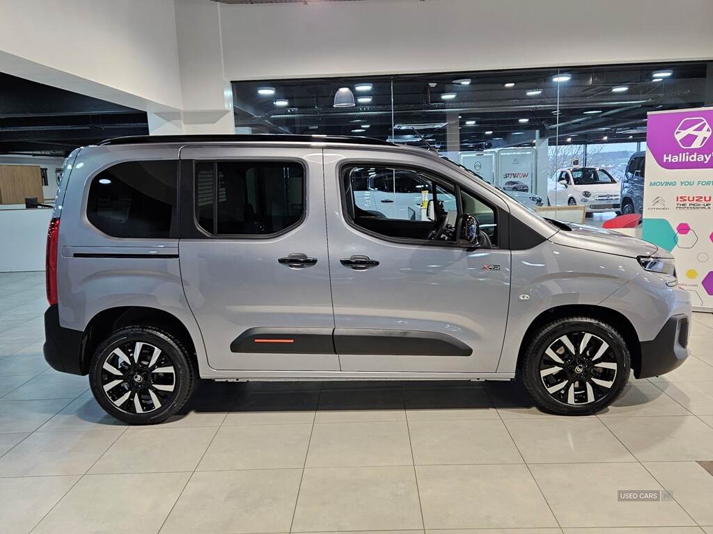  2025 Citroen Berlingo Multispace 1.5BHDI 130HP PLUS + MAX EAT8 AUTO