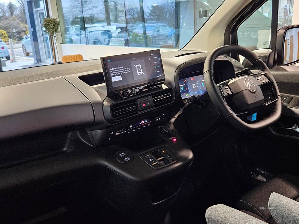  2025 Citroen Berlingo Multispace 1.5BHDI 130HP PLUS + MAX EAT8 AUTO