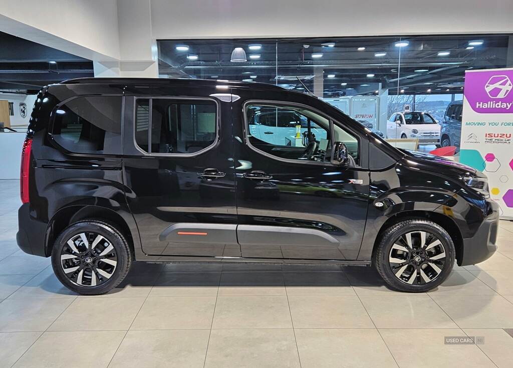 2025 Citroen Berlingo Multispace 1.5BHDI 130HP PLUS + MAX EAT8 AUTO