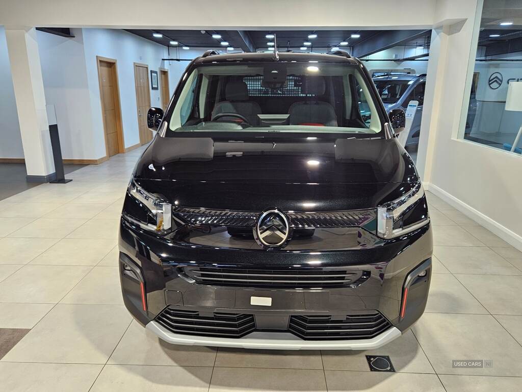  2025 Citroen Berlingo Multispace 1.5BHDI 130HP PLUS + MAX EAT8 AUTO