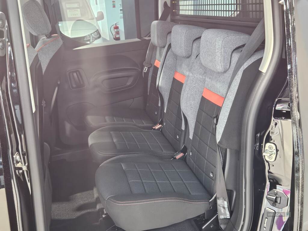  2025 Citroen Berlingo Multispace 1.5BHDI 130HP PLUS + MAX EAT8 AUTO