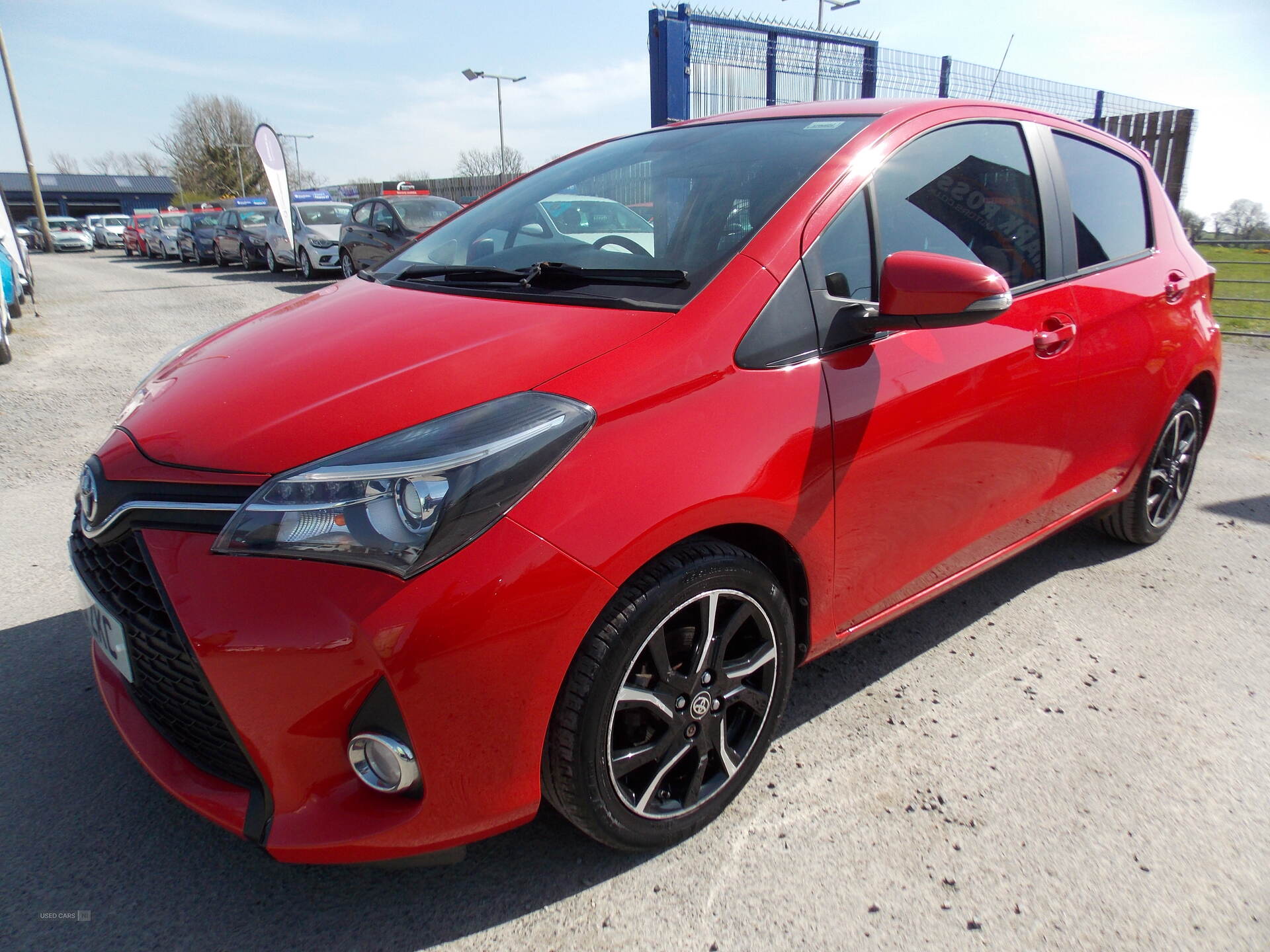 Apr 2015 Toyota Yaris 1.33 VVT-i Sport 5dr