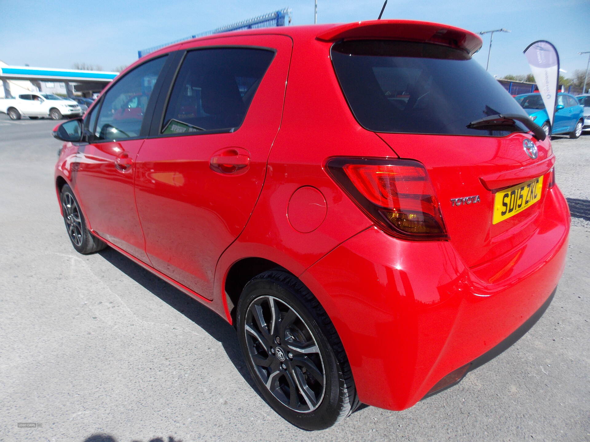 Apr 2015 Toyota Yaris 1.33 VVT-i Sport 5dr