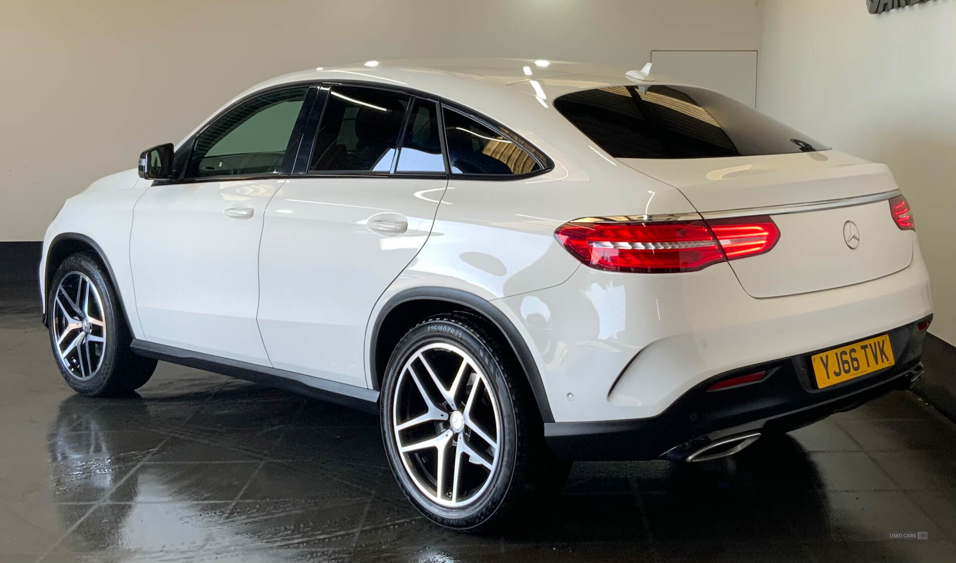 Dec 2016 Mercedes GLE-Class GLE 350d 4Matic AMG Line 5dr 9G-Tronic