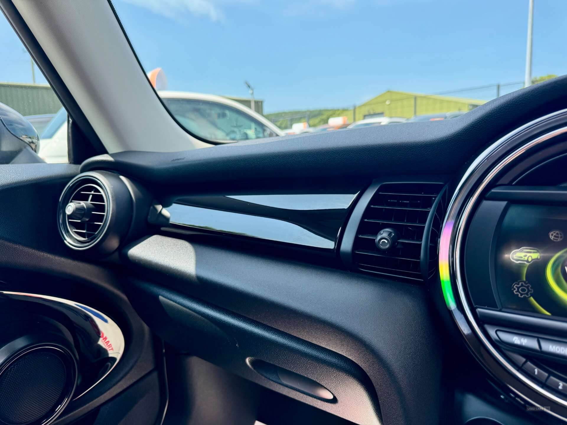 Feb 2018 MINI Hatch 1.5 Cooper D 3dr