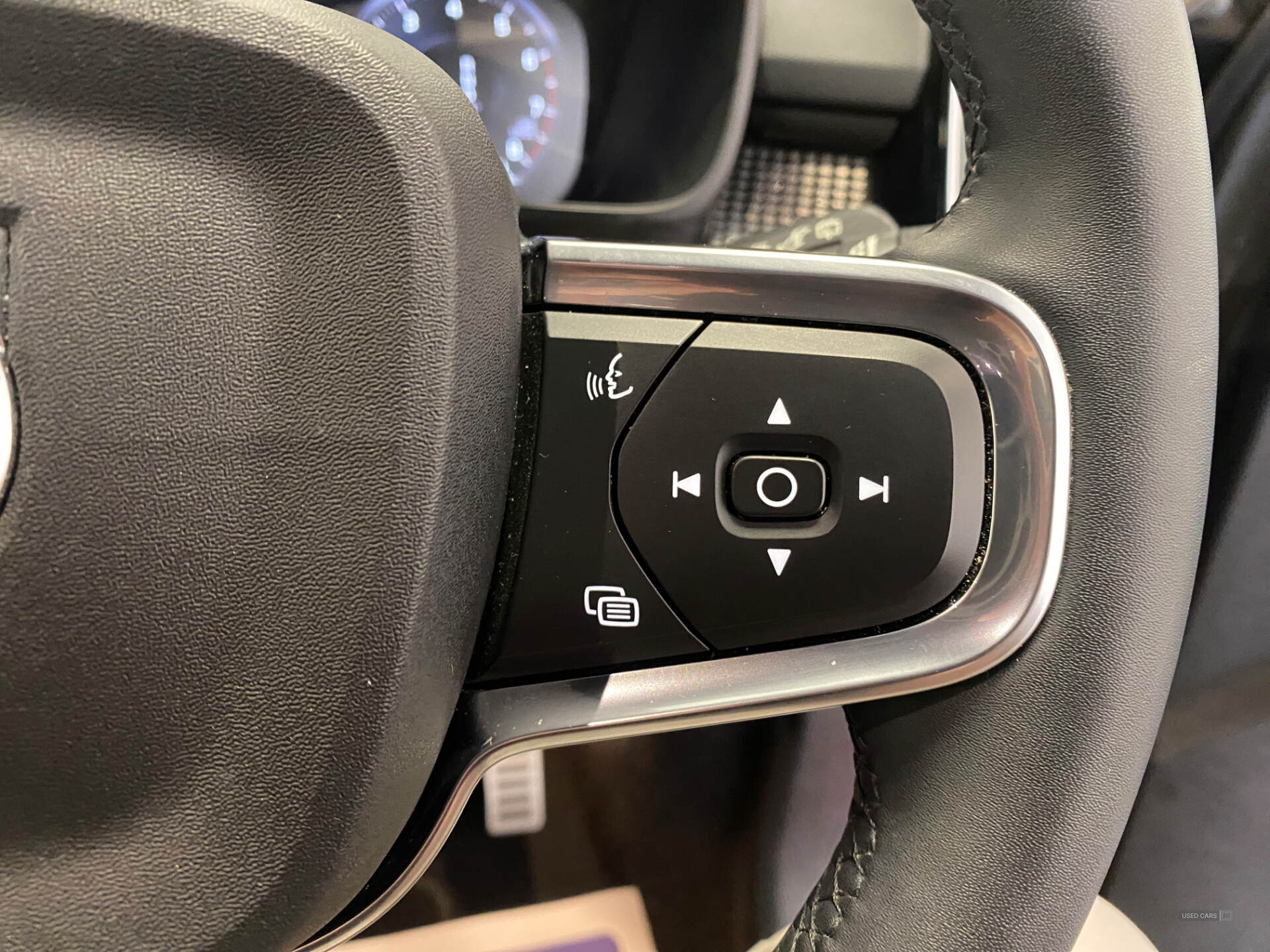 Apr 2022 Volvo XC40 1.5 T3 [163] R DESIGN 5dr Geartronic