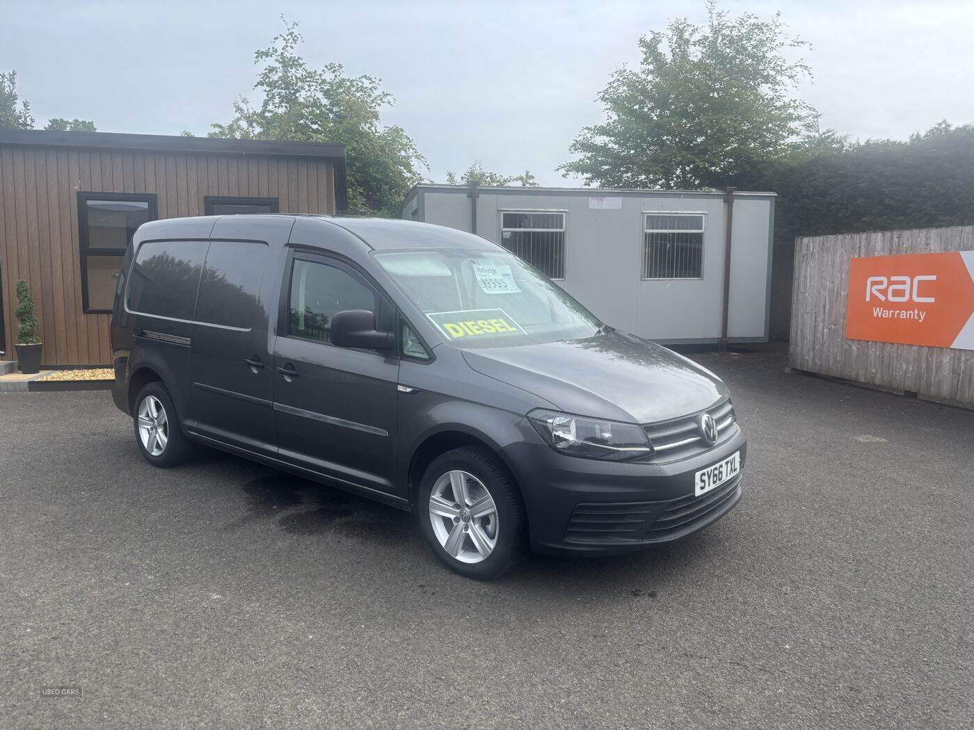 Nov 2016 Volkswagen Caddy Maxi 2.0 TDI BlueMotion Tech 102PS Startline Van