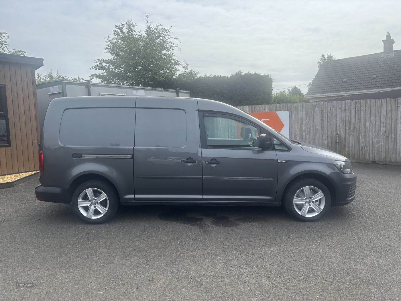 Nov 2016 Volkswagen Caddy Maxi 2.0 TDI BlueMotion Tech 102PS Startline Van