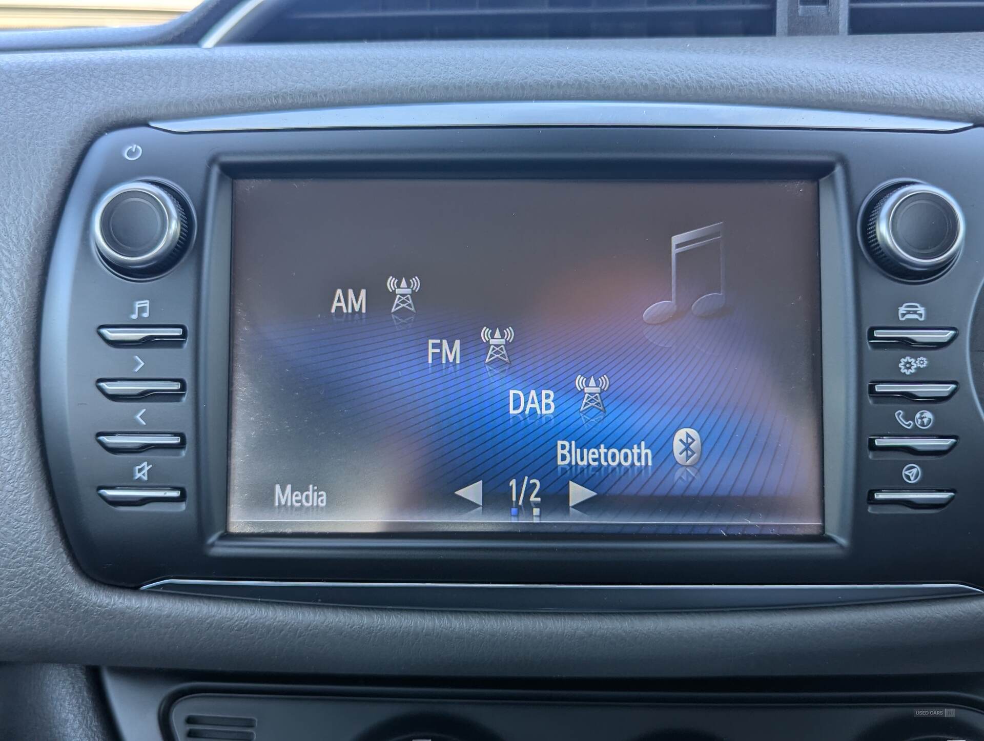 Nov 2017 Toyota Yaris 1.5 VVT-i Icon 5dr