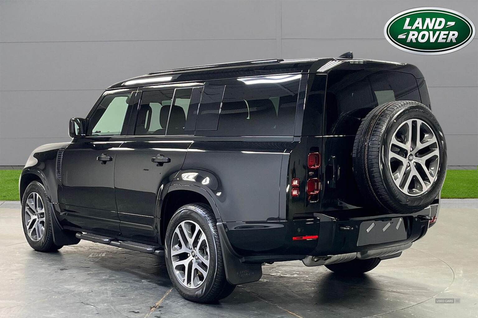 Nov 2024 Land Rover Defender 3.0 D350 X-Dynamic Se 130 5Dr Auto