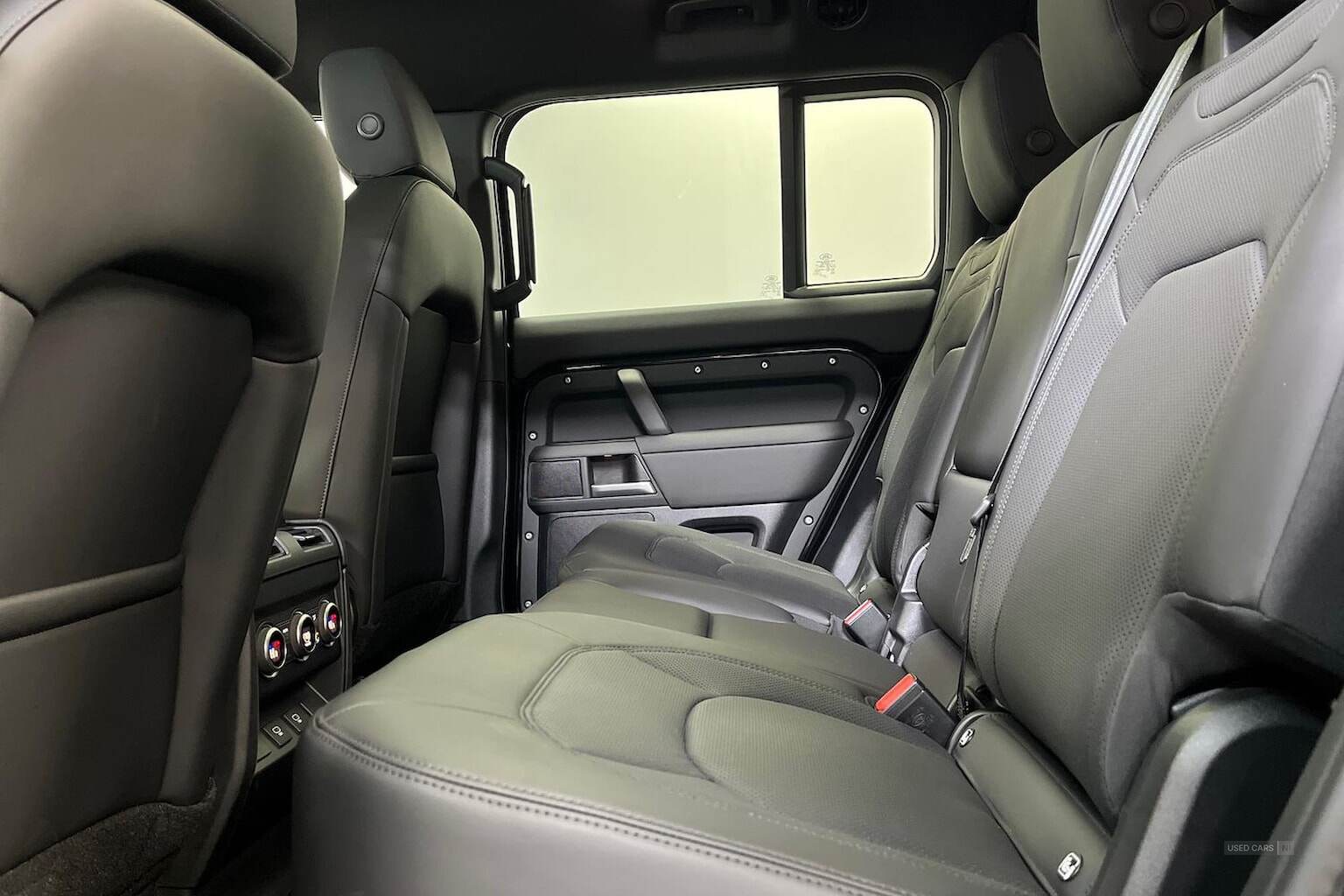 Nov 2024 Land Rover Defender 3.0 D350 X-Dynamic Se 130 5Dr Auto