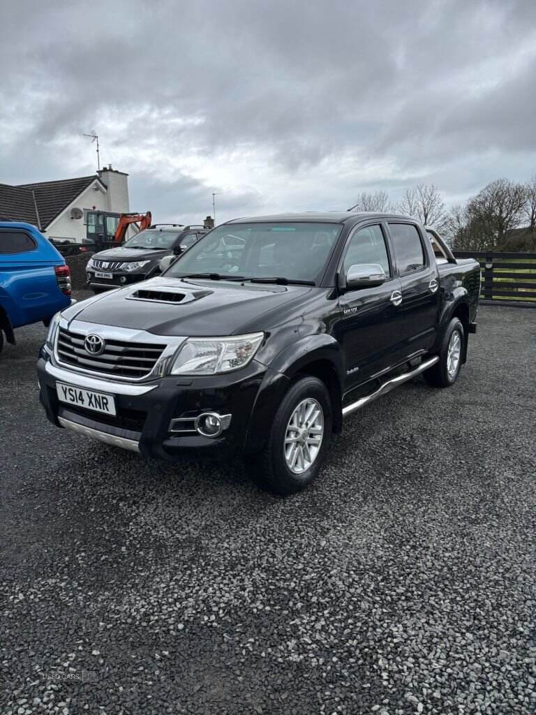 Jun 2014 Toyota Hi-lux Invincible D/Cab Pick Up 3.0 D-4D 4WD 171
