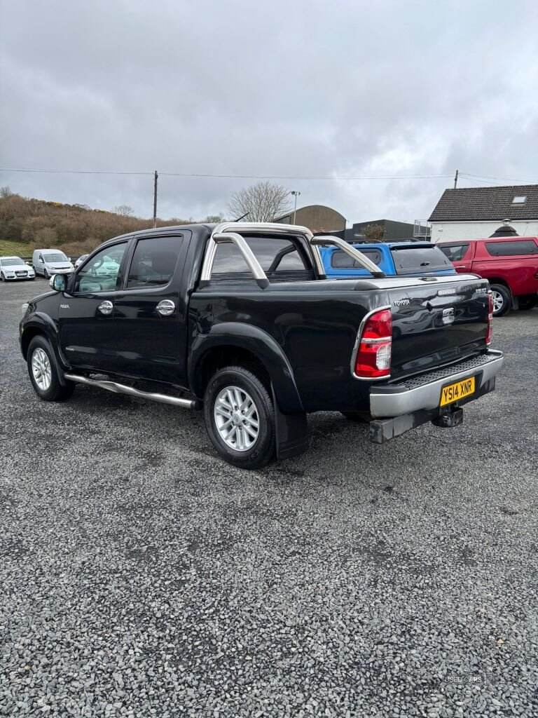 Jun 2014 Toyota Hi-lux Invincible D/Cab Pick Up 3.0 D-4D 4WD 171