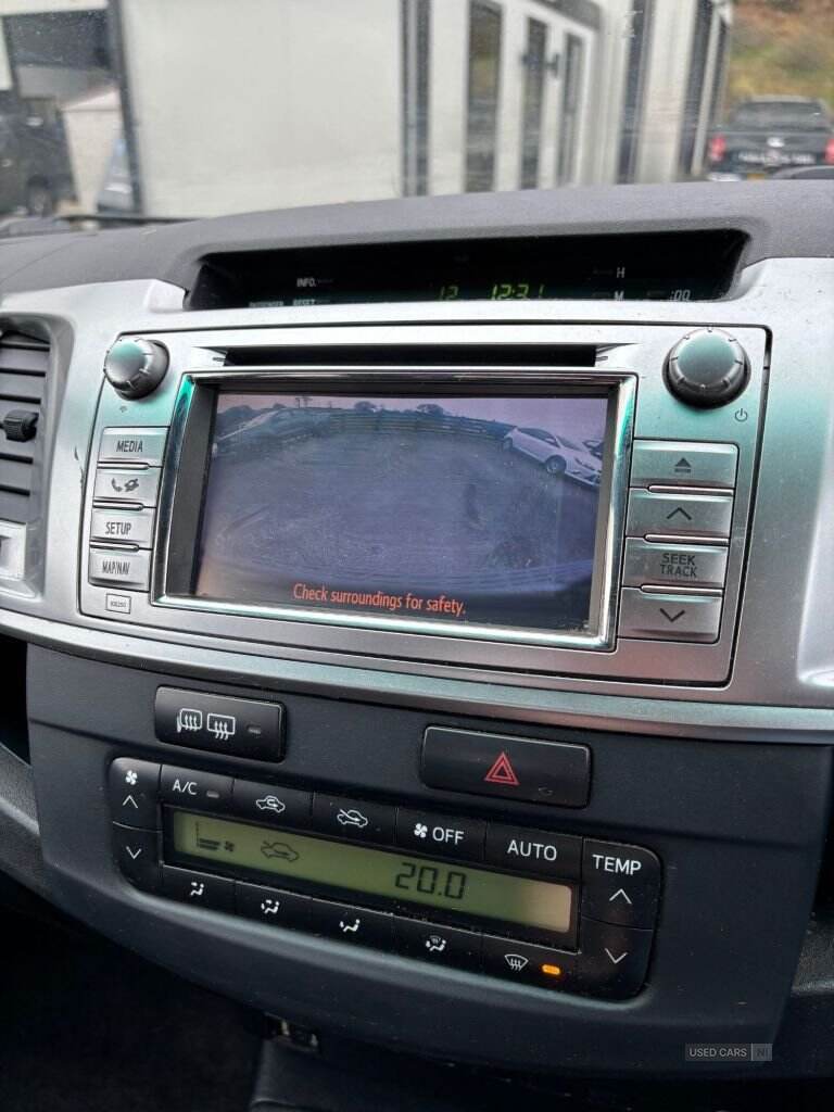 Jun 2014 Toyota Hi-lux Invincible D/Cab Pick Up 3.0 D-4D 4WD 171