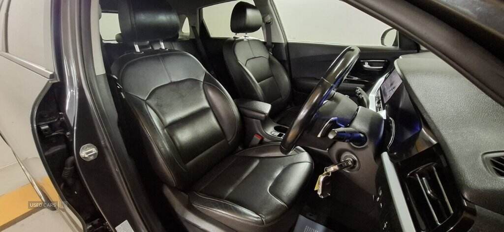 Oct 2019 Kia Niro 1.6 GDi Hybrid 3 5dr DCT