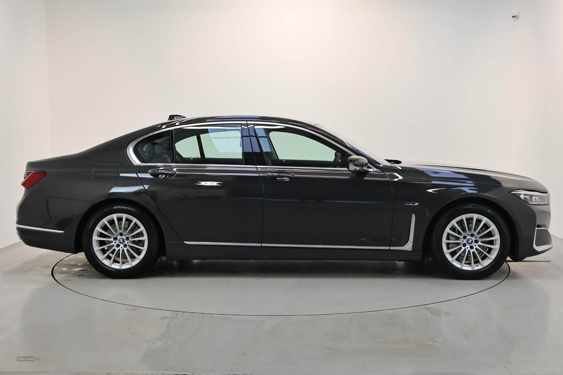 Mar 2022 BMW 7 Series 745e 4dr Auto
