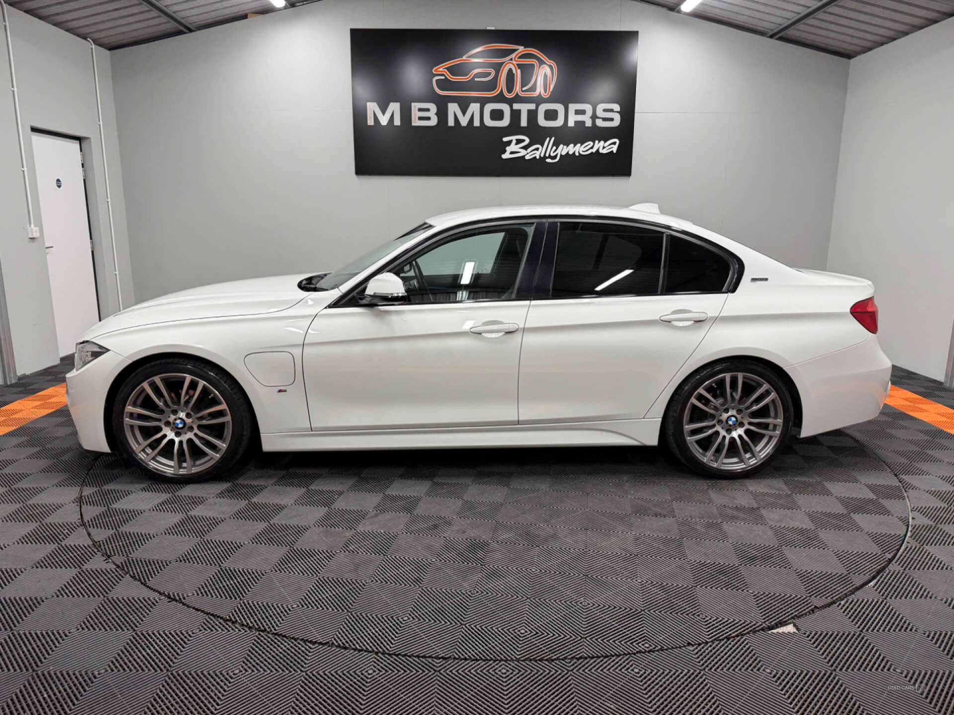 Mar 2017 BMW 3 Series 330e M Sport 4dr Step Auto
