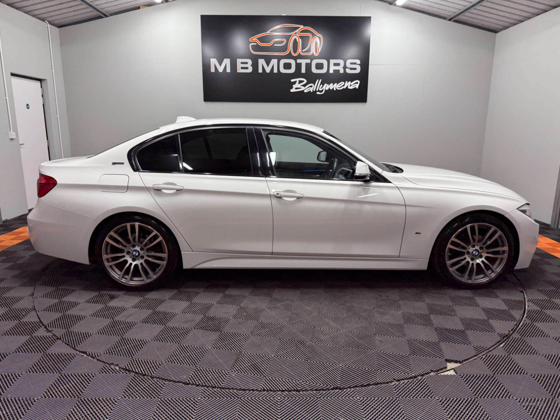 Mar 2017 BMW 3 Series 330e M Sport 4dr Step Auto