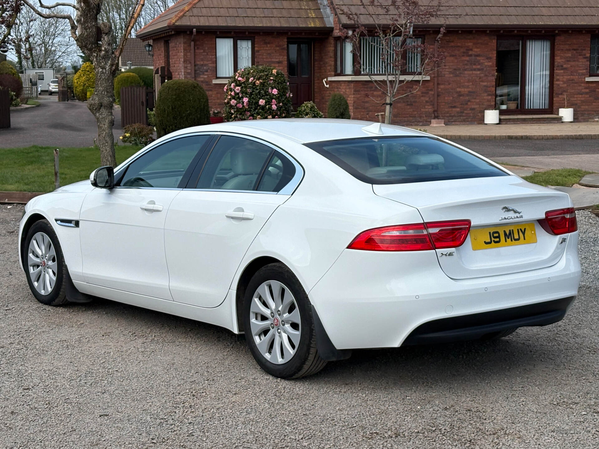 Aug 2016 Jaguar XE 2.0d Prestige 4dr
