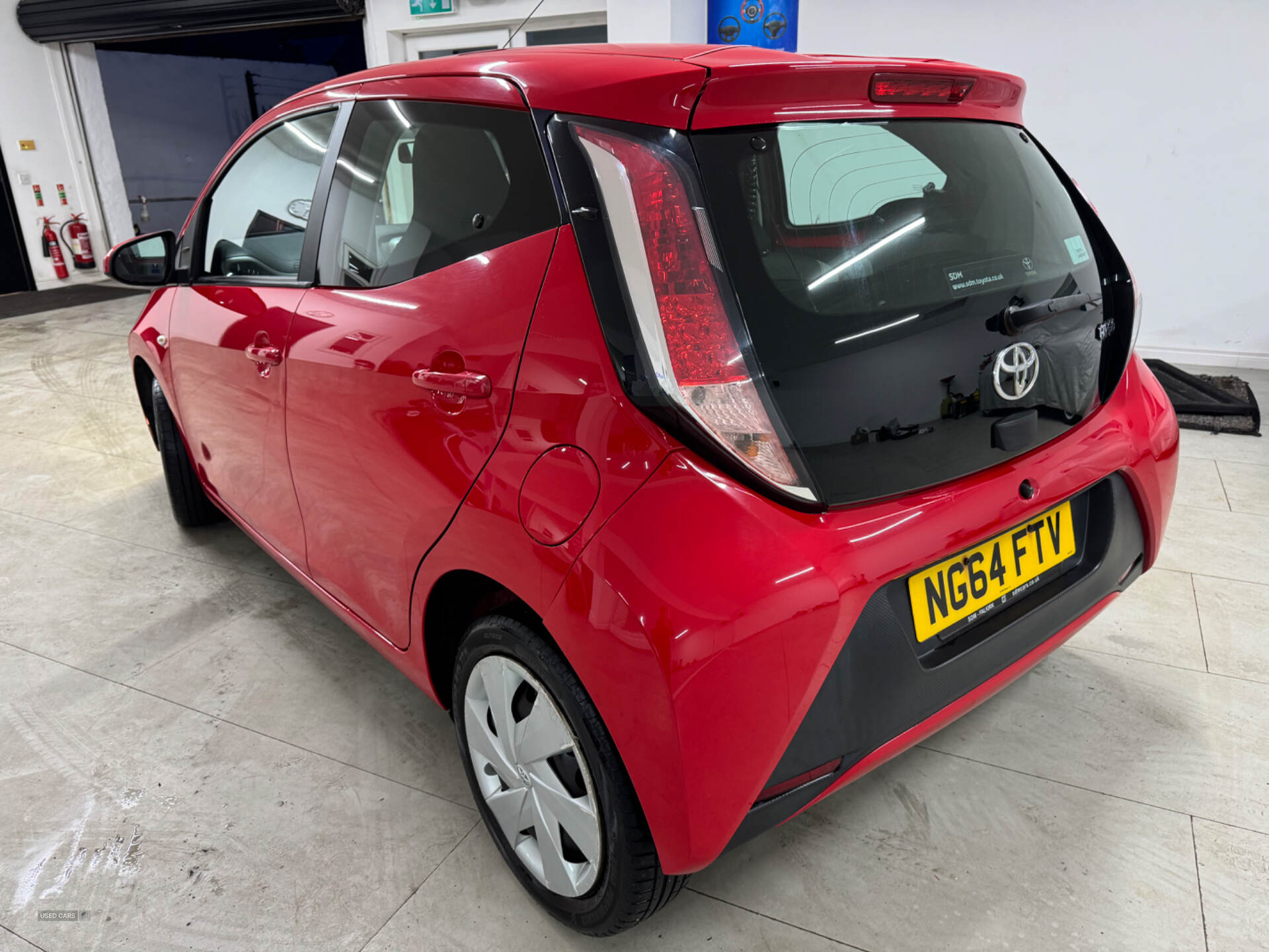 Toyota Aygo HATCHBACK in Down