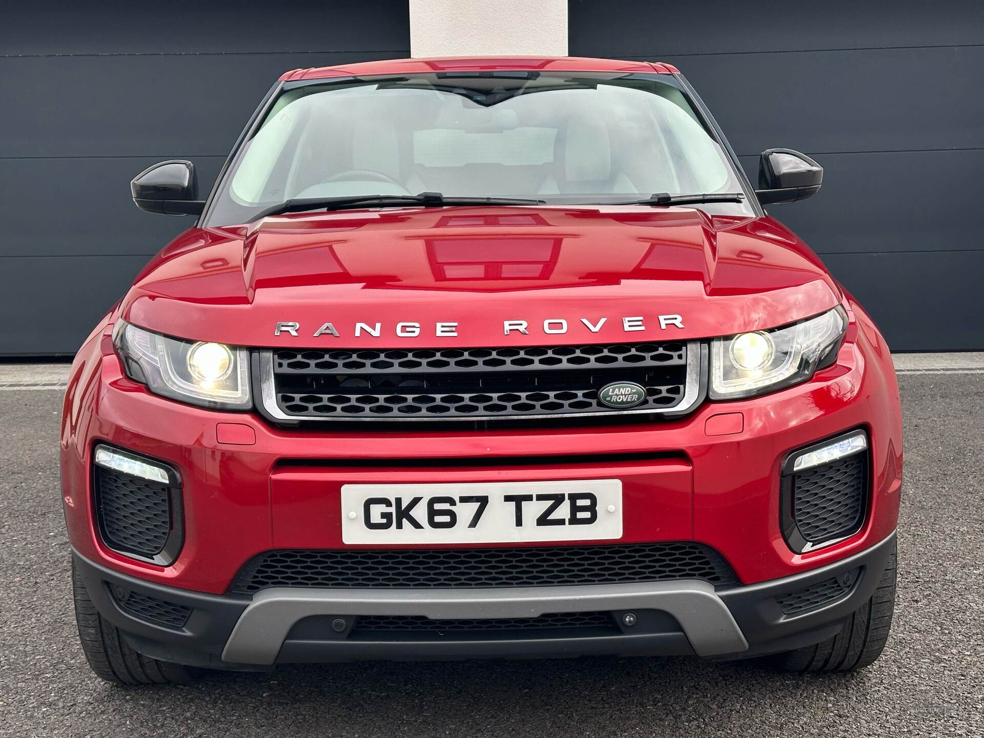 Sep 2017 Land Rover Range Rover Evoque 2.0 TD4 SE Tech 5dr Auto