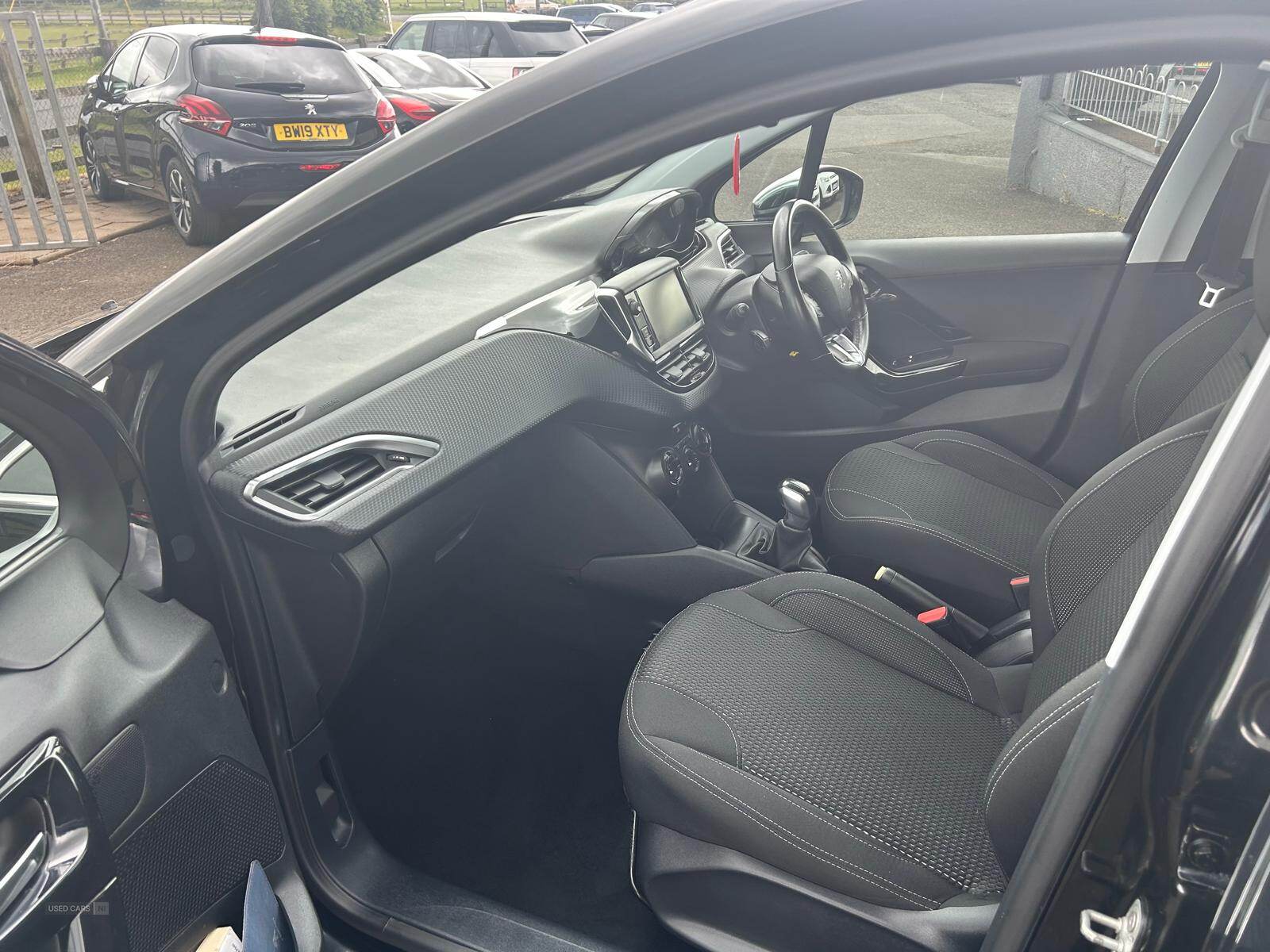 May 2016 Peugeot 208 1.6 BlueHDi 100 Allure 5dr [non Start Stop]