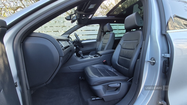 Volkswagen Touareg DIESEL ESTATE in Antrim