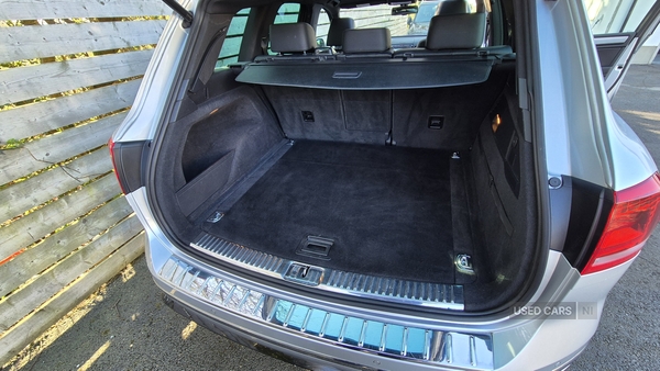 Volkswagen Touareg DIESEL ESTATE in Antrim