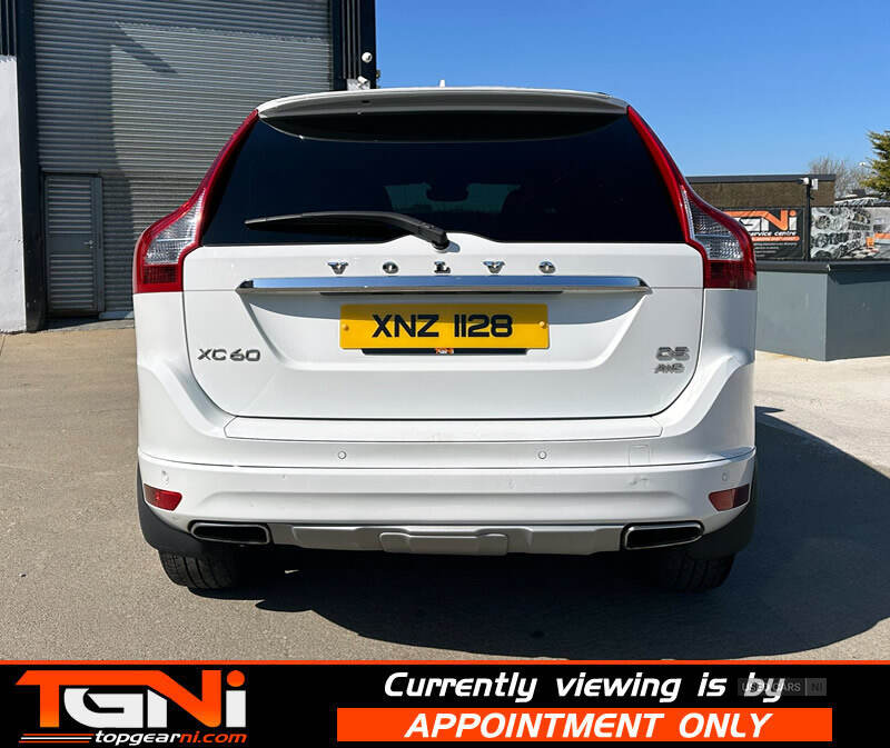 May 2015 Volvo XC60 D5 [220] SE Lux Nav 5dr AWD Geartronic