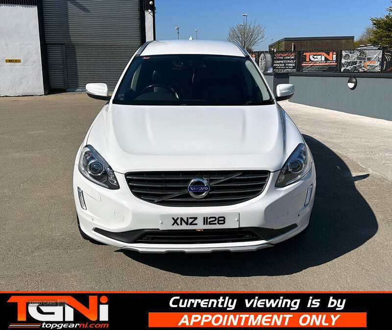 May 2015 Volvo XC60 D5 [220] SE Lux Nav 5dr AWD Geartronic