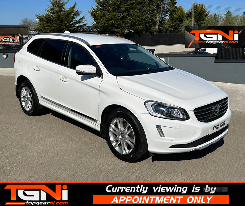 May 2015 Volvo XC60 D5 [220] SE Lux Nav 5dr AWD Geartronic