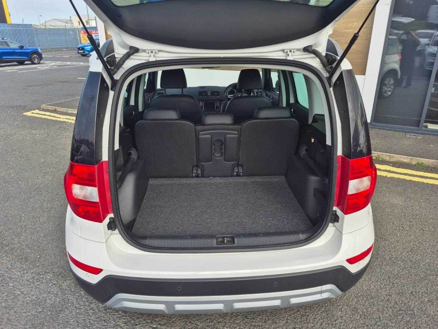 Dec 2016 Skoda Yeti 2.0 TDI CR SE L 5dr