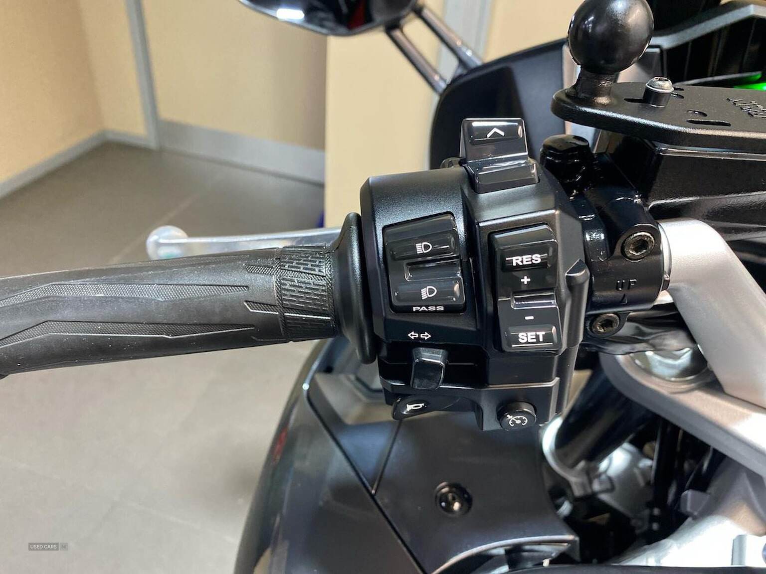  2017 Yamaha FJ r1300A (16My)